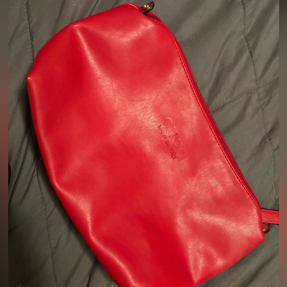 Unauthentic Gucci makeup bag/tote